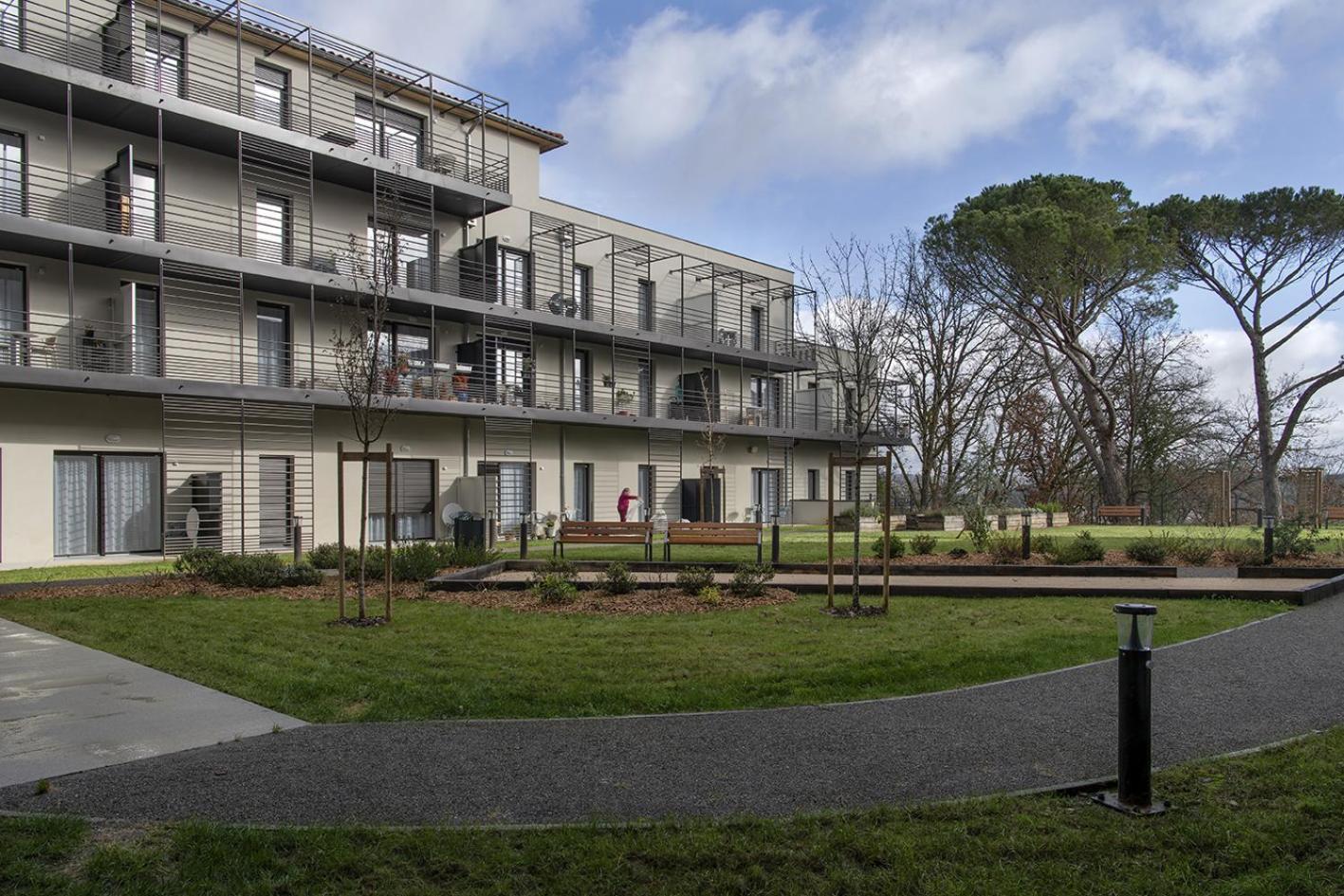 Domitys L'Amarante Aparthotel Cahors Exterior photo